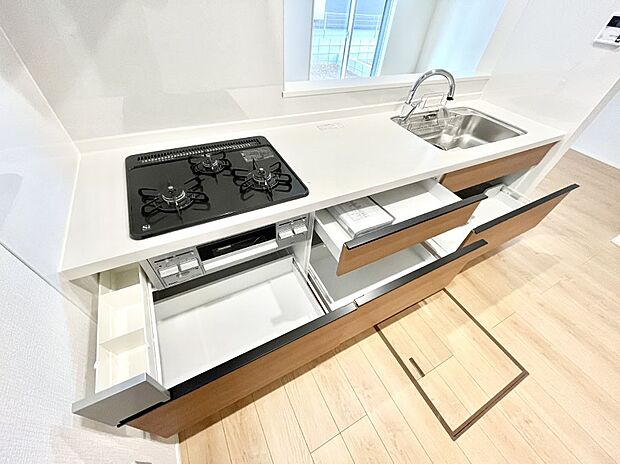 【スライド収納】使いやすさを優先したスライド式収納タイプ！