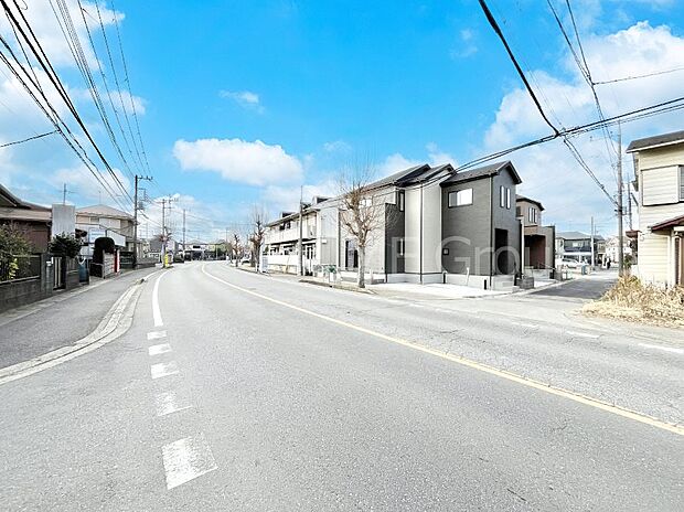 【前面道路含む現地写真】前面道路はきちんと整備されています  