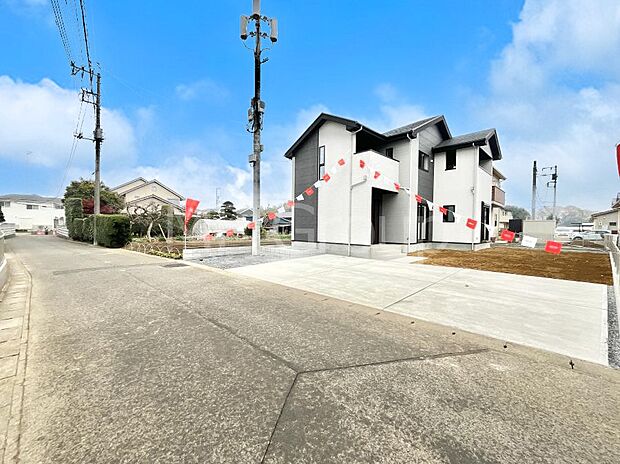 【前面道路含む現地写真】堂々完成！！ ここから始まる新生活を応援いたします！ 