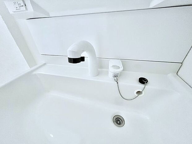 【シャワー水栓】ハンドシャワー付き!使いやすい洗面台。