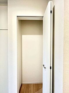 玄関ホール収納