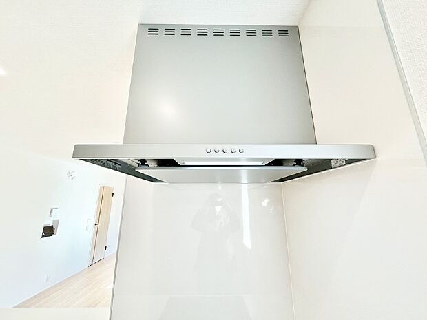 【レンジフード】基本的なお手入れはフィルターのみ!お手入れのしやすさも魅力です。