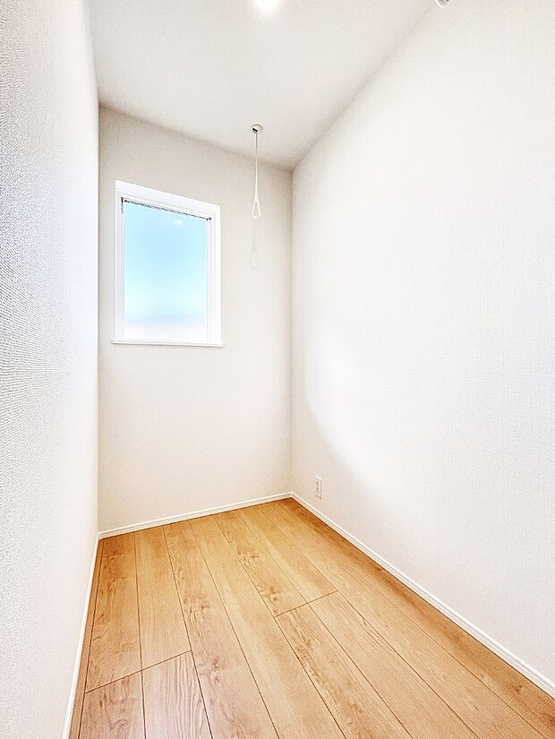 【収納】広々とゆとりあるランドリースペース