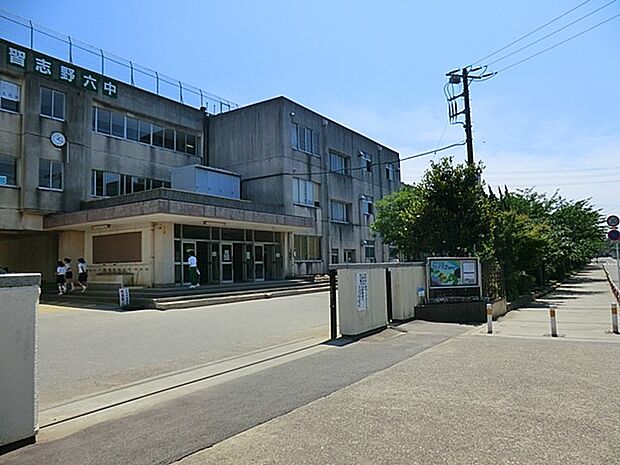 習志野市立第六中学校(約1,700m・徒歩22分)