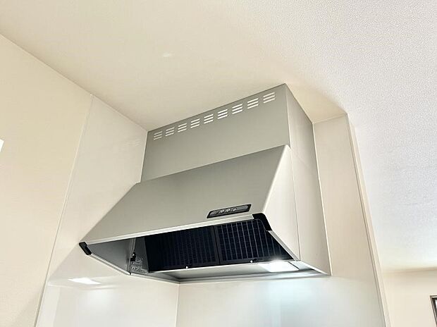 【レンジフード】フラットタイプのレンジフード、お手入れがしやすいですね！