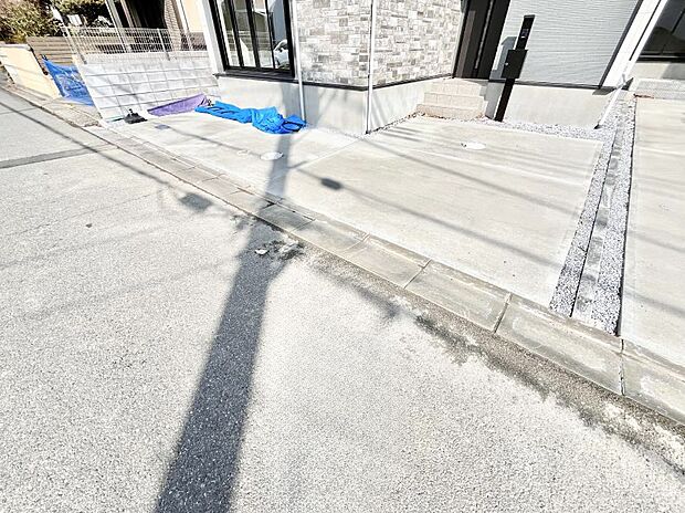 【駐車場】生活に欠かせない駐車スペース。　