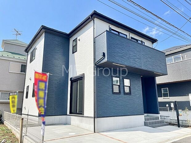 【現地外観写真】洗練された外観、上質な住空間が広がる室内は永く安心して過ごせる住居です。