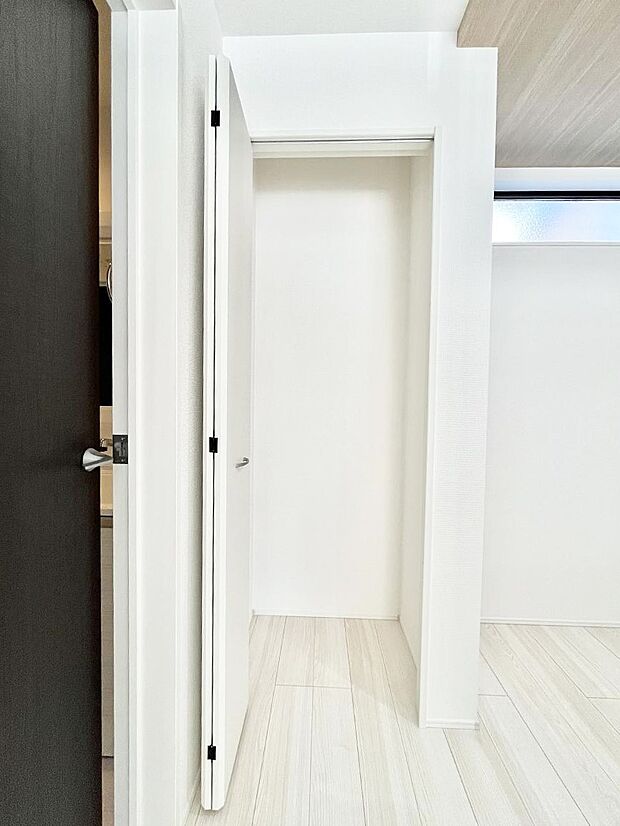 【パントリー】キッチンにはパントリー！食材のストックはもちろん、日用品の収納など使い方はいろいろ！