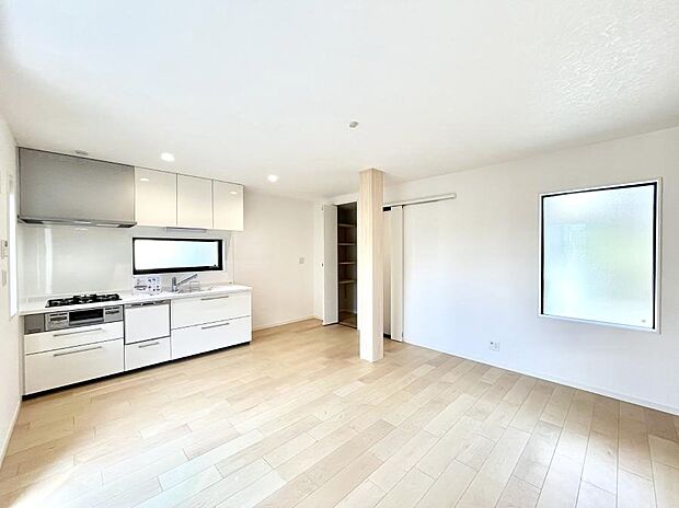 【ダイニング】家族が自然と集まる憩いのスペースになりそう