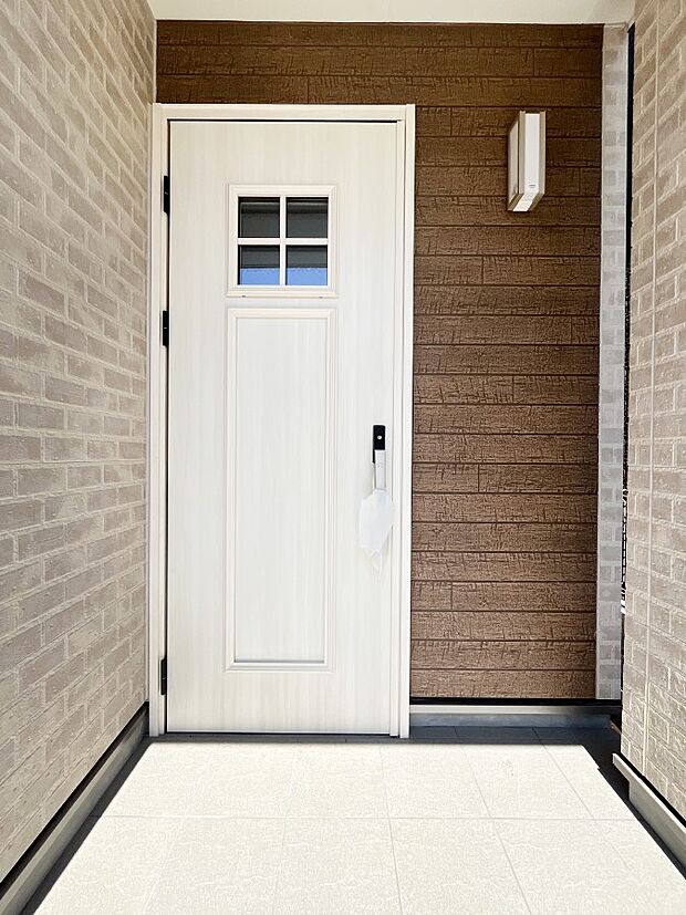 【玄関】大切な家族、来客を出迎える玄関。