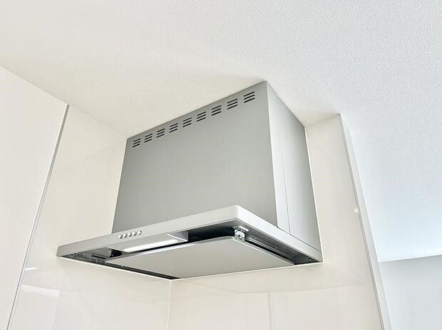 【レンジフード】フラットタイプのレンジフード、お手入れがしやすいですね!