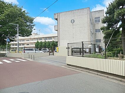 船橋市立飯山満小学校 400m(5分)