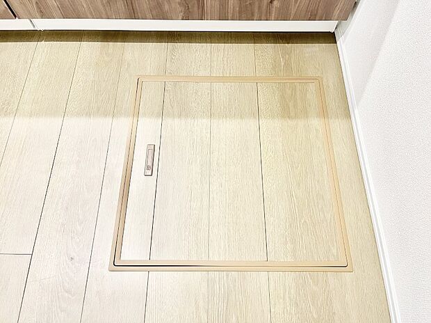 【床下収納】床下収納付き！日用品・非常用品の収納にも大活躍。