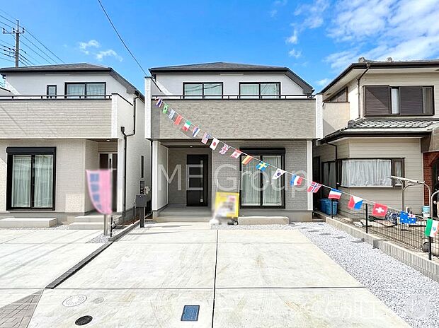 【現地外観写真】洗練された外観、上質な住空間が広がる室内は永く安心して過ごせる住居です。