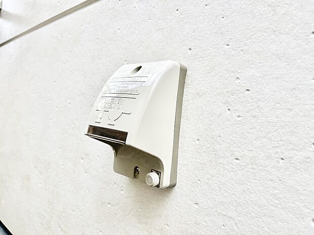 【その他現地】お掃除などに便利な外コンセント