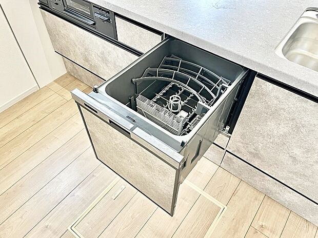 【食洗機】面倒なお片づけは食洗機にお任せ！家事の負担が減って、時間にも気持ちにもゆとりができます。