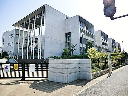 千葉市立おゆみ野南小学校 640m(8分)