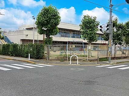 松戸市立新松戸南部保育所 621m(8分)