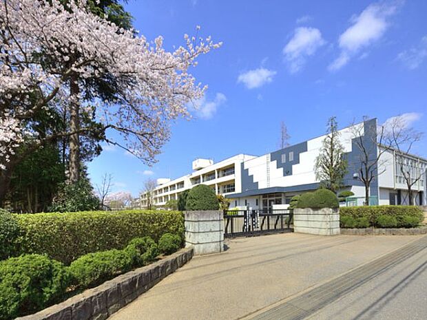 流山市立南部中学校(約1,600m)
