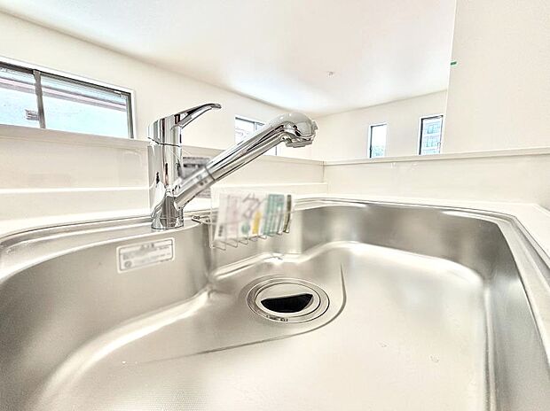 【浄水器】いつでも清潔なおいしいお水を。一つの水栓で水道水と浄水を使い分け。