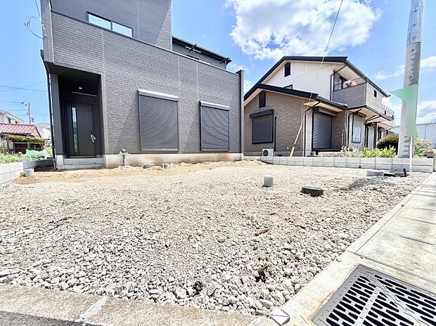 【駐車場】生活に欠かせない駐車スペース。　