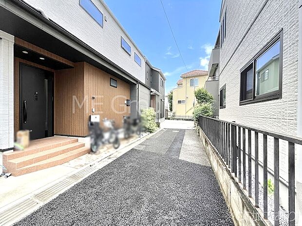 【前面道路含む現地写真】ここから始まる新生活を応援いたします