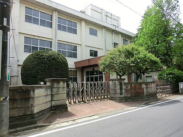 千葉市立横戸小学校(約500m)