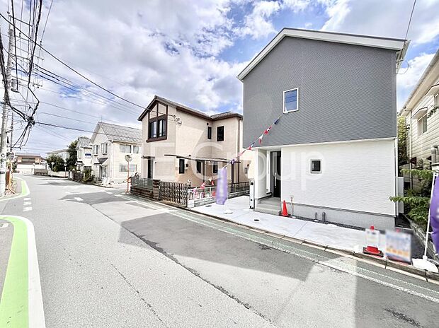 【前面道路含む現地写真】堂々完成!! ここから始まる新生活を応援いたします!