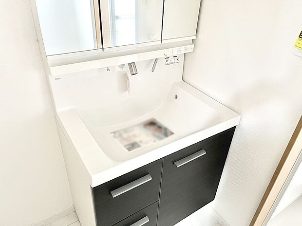 【ハンドシャワー水栓】ハンドシャワー付き!使いやすい洗面台。