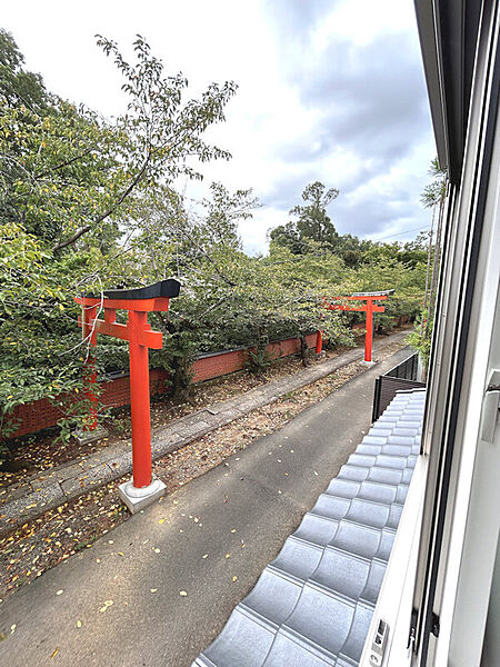 １号地　西側吉田神社参道