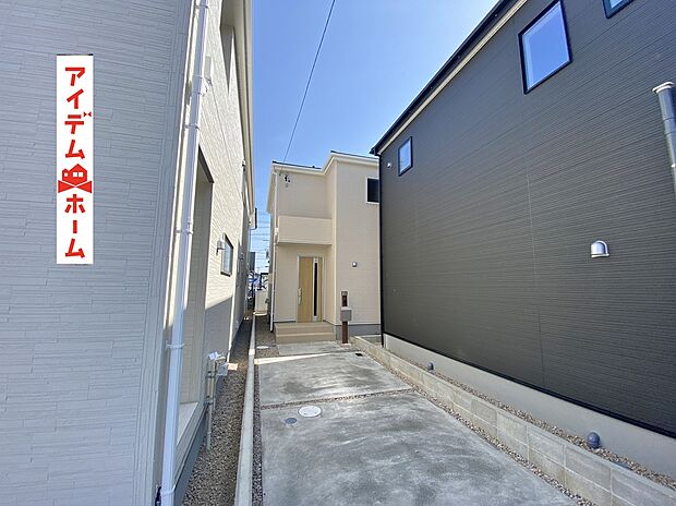 ●○●○2号棟外観写真○●○●
　　　平日の案内も可能です♪
　お気軽にお問い合わせください！