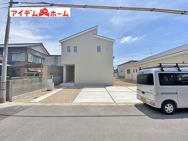 ●○●○1号棟外観写真○●○●
平日の案内も可能です♪
お気軽にお問い合わせください!