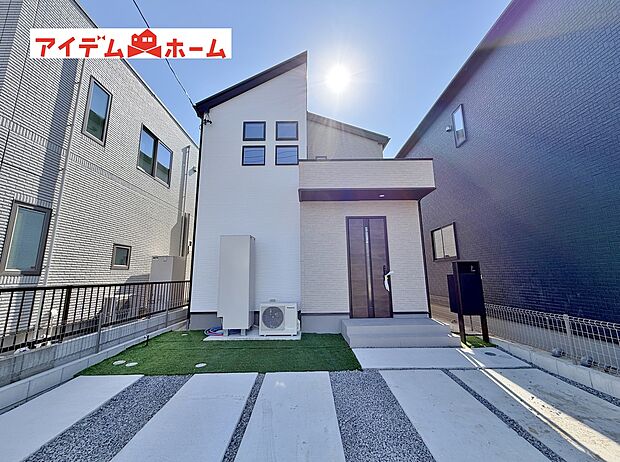 ●○●○2号棟外観写真○●○●
　　　平日の案内も可能です♪
　お気軽にお問い合わせください！
