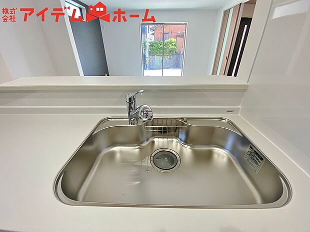 【浄水器内蔵型水栓】しっかりと塩素を除去。毎日おいしいお水を楽しめます。
塩素によるお野菜のビタミン破壊も抑止出来ます。