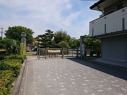 岡崎市立羽根小学校 700ｍ