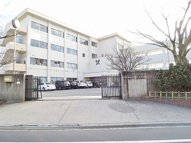 岡崎市立矢作北中学校（約1,280m）