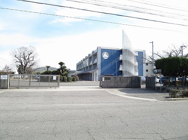 碧南市立大浜小学校(約1,300m)