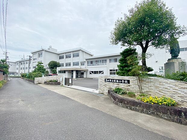 豊田市立畝部小学校（約1,440m）