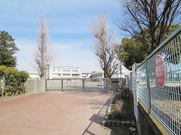 碧南市立西端小学校（約750m）