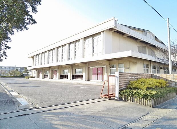 西尾市立 吉田小学校(約1,000m)