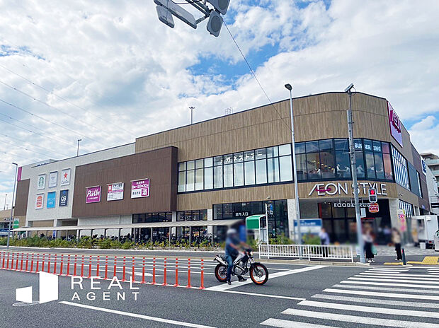 イオンスタイル横浜高田(約500m)