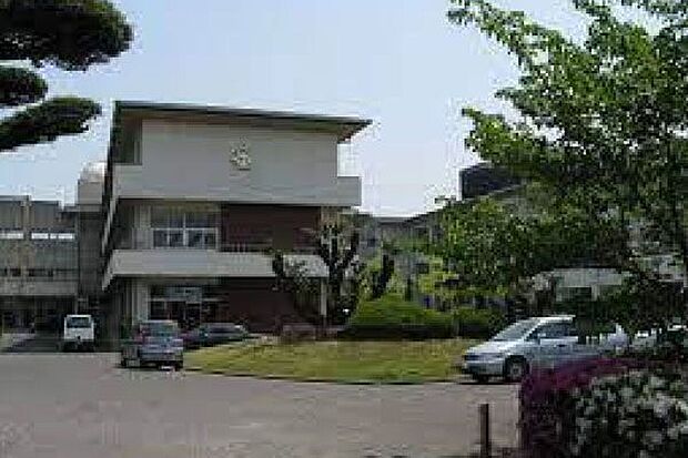 丸亀市立東中学校 約2,500m