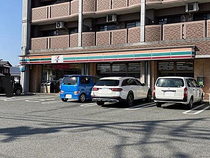 セブンイレブン粕屋仲原店 1030m