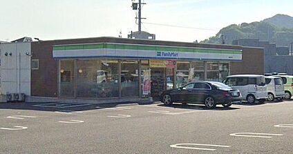 ファミリーマート飯塚秋松店 414m