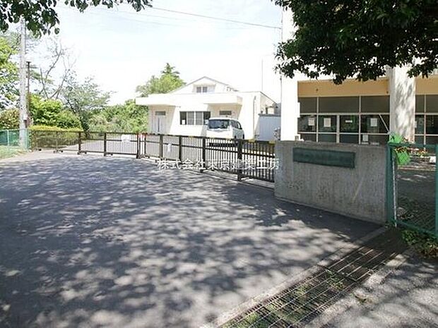 佐倉市立南志津小学校まで666m