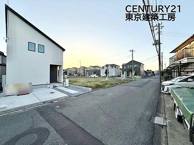 【前面道路含む現地写真】静かな街並みで、落ち着いて暮らせる第一種低層住居専用地域！