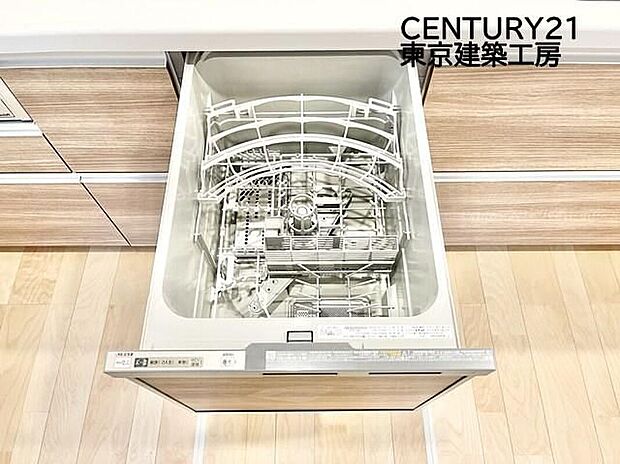 【同形状・同仕様写真(キッチン）】食洗機が標準装備のシステムキッチン。毎日の洗い物もらくらくで、家事の時短にもつながり忙しいママにも嬉しい優れものです。