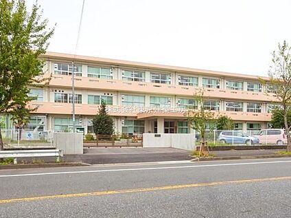 千葉市立千城台わかば小学校 982ｍ(徒歩13分)