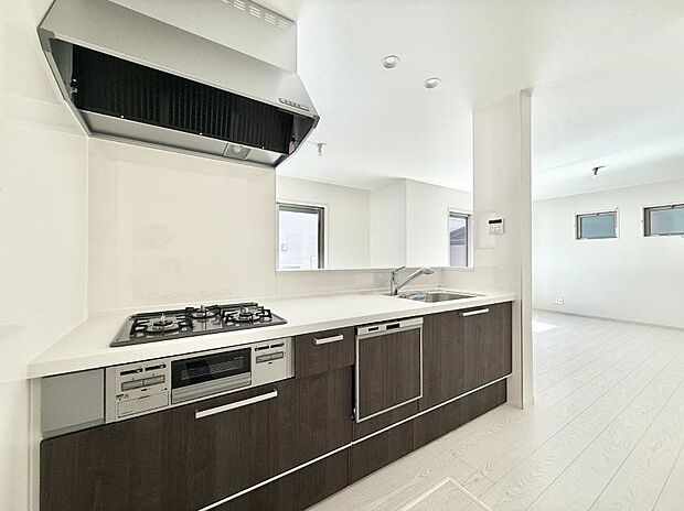 ■シンプルで機能的、毎日使いやすいキッチン