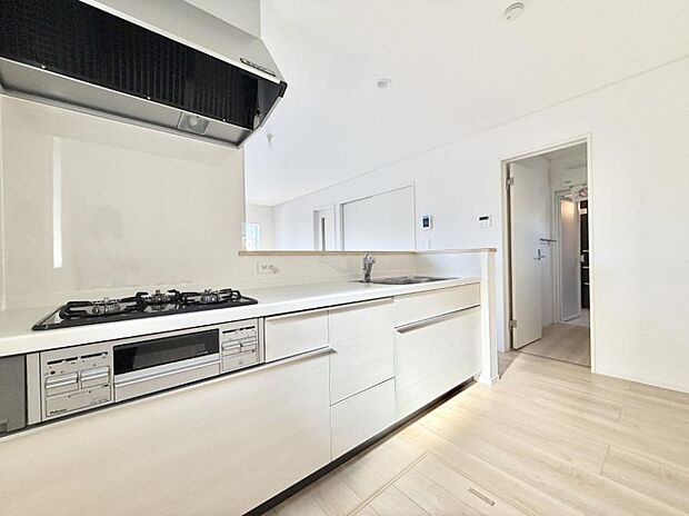 ■家族の絆を深める、温もりのあるキッチン